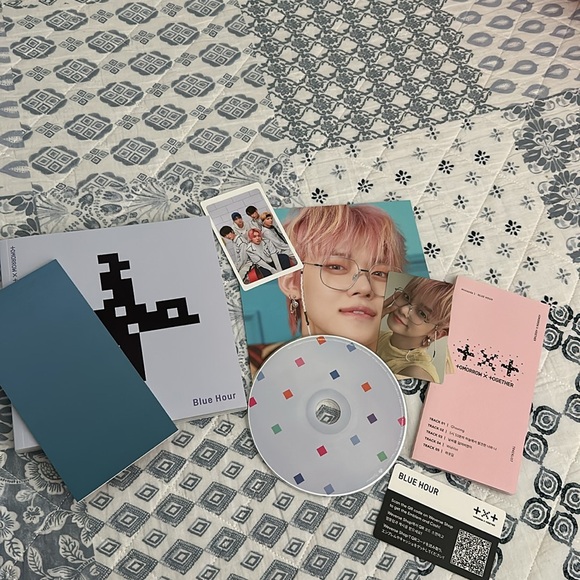 TXT Minisode 1: Blue Hour - Picture 2 of 2